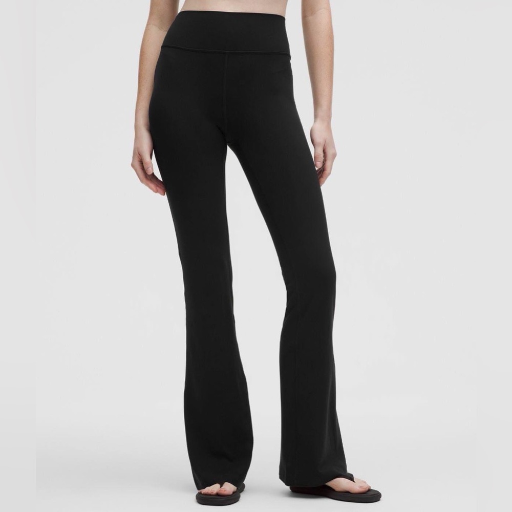 Lululemon Nulu Flared Plants